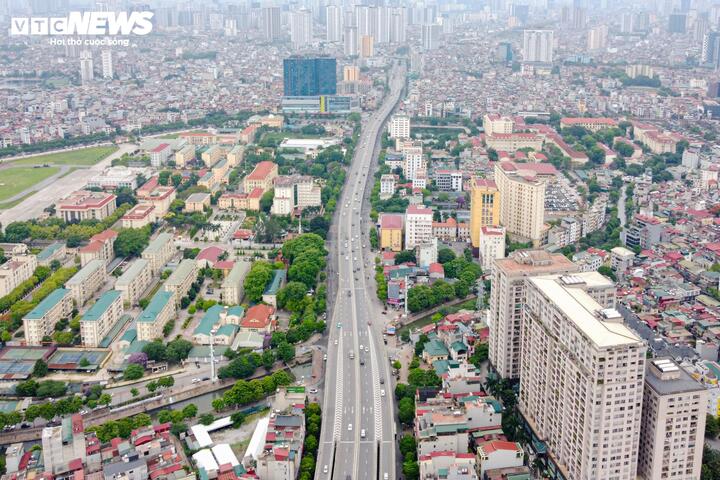 Giá chung cư HN liên tục ‘phi mã’, cách nào để ghìm cương?