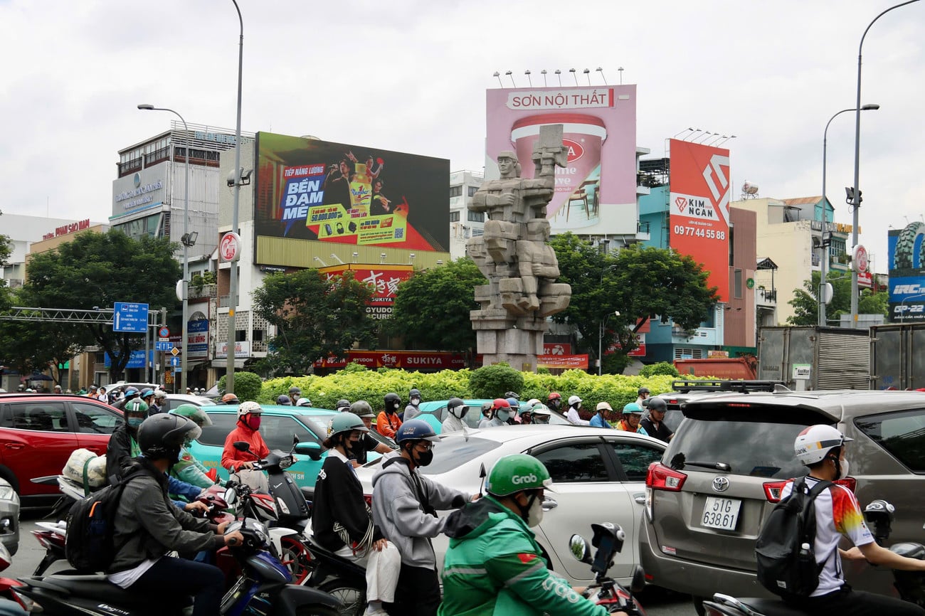 TPHCM xây cầu vượt thép ở 3 điểm giao thông ‘nghẹt thở’