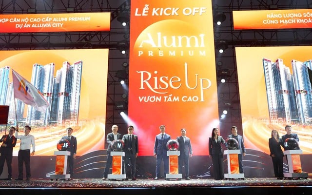 Hơn 6.000 sales dự Kick-off tổ hợp đầu tiên tại đô thị khoáng nóng Alluvia City