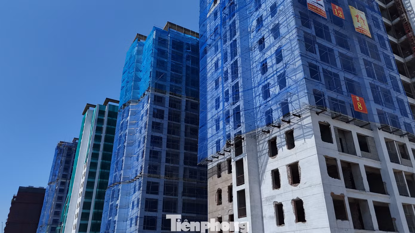 Cận cảnh khu nhà ở sinh viên bỏ hoang chuyển đổi thành Nhà ở Xã hội Cận cảnh khu nhà ở sinh viên bỏ hoang chuyển đổi thành Nhà ở Xã hội