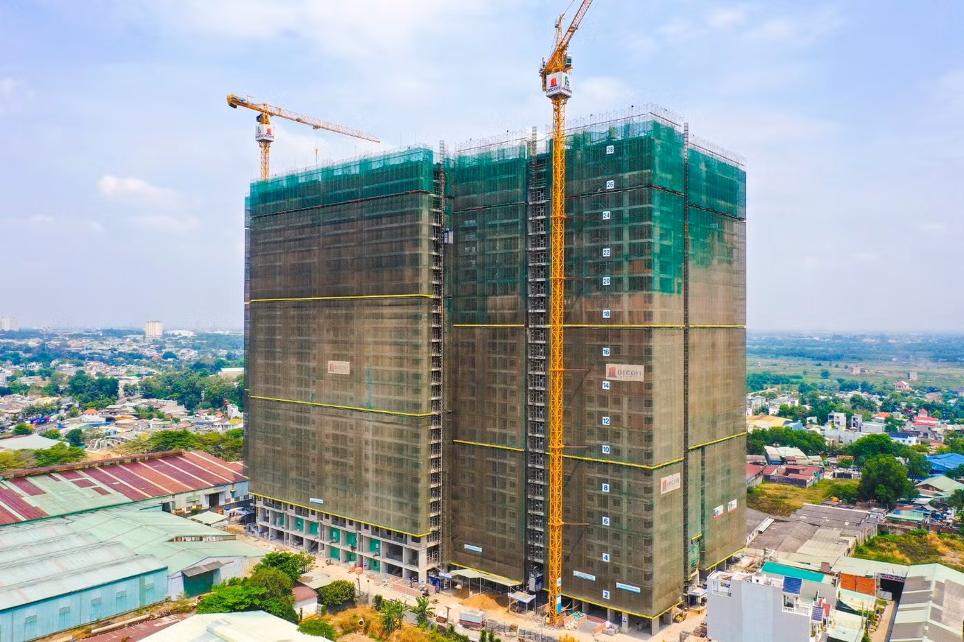 Giá căn hộ, nhà phố TPHCM thấp hơn HN gần 50%