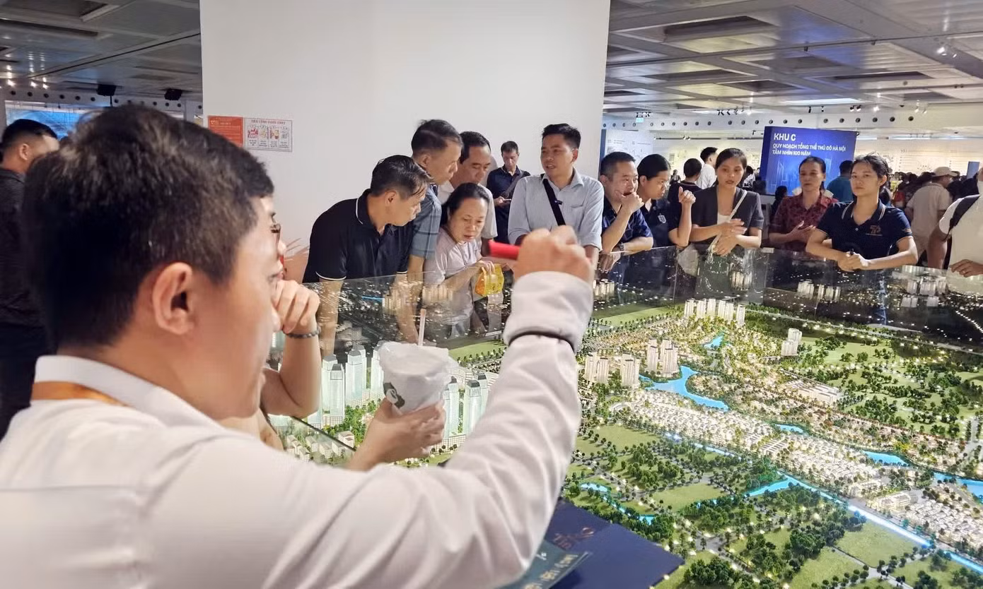 Môi giới BĐS ‘gồng mình’ khi thị trường gặp khó